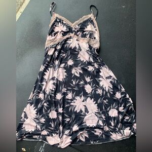 Pretty flower slip dress for summer/sleeping